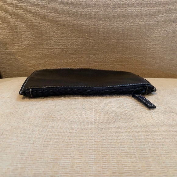 Bobbi Brown Small Leather Zip Case - Picture 3 of 10
